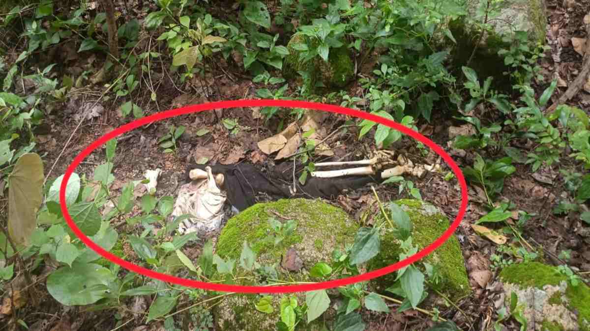 युवक और युवती का कंकाल